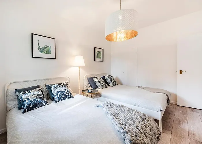Cs Apartments Bayswater